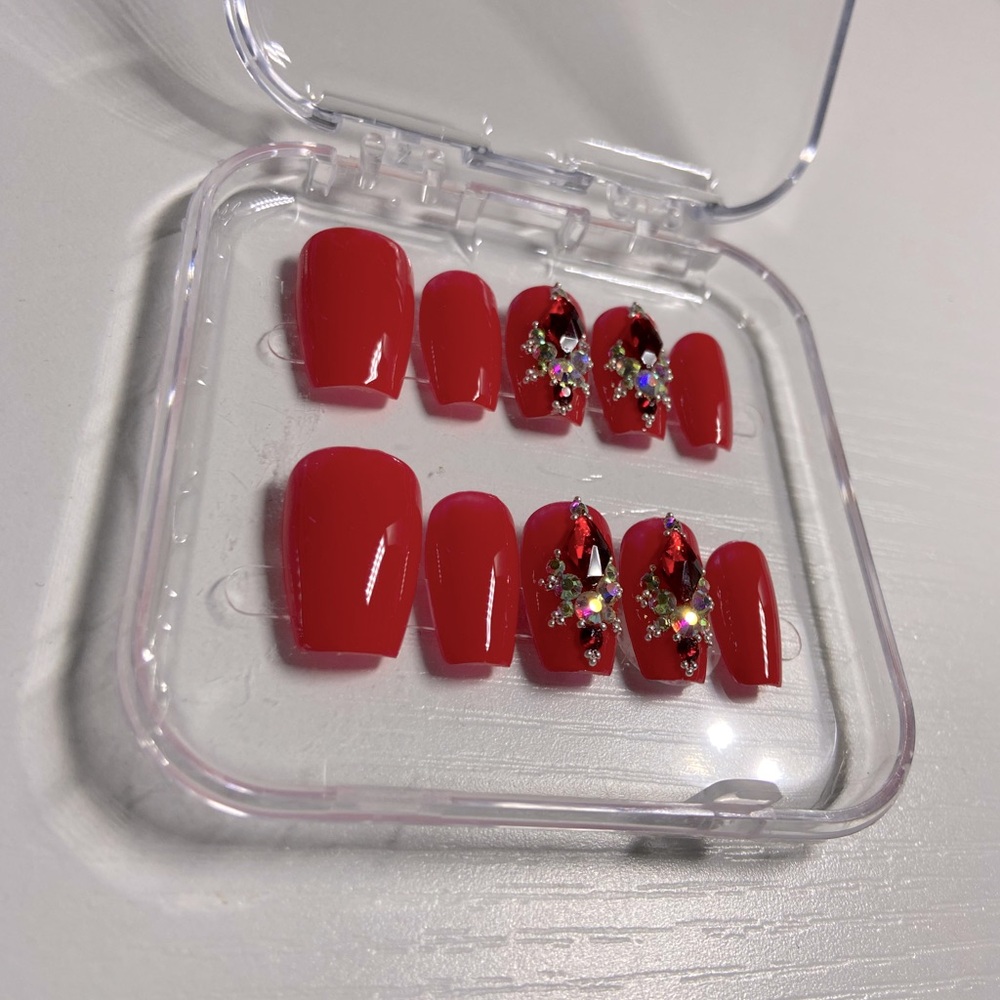 C164 PRESS ON NAILS